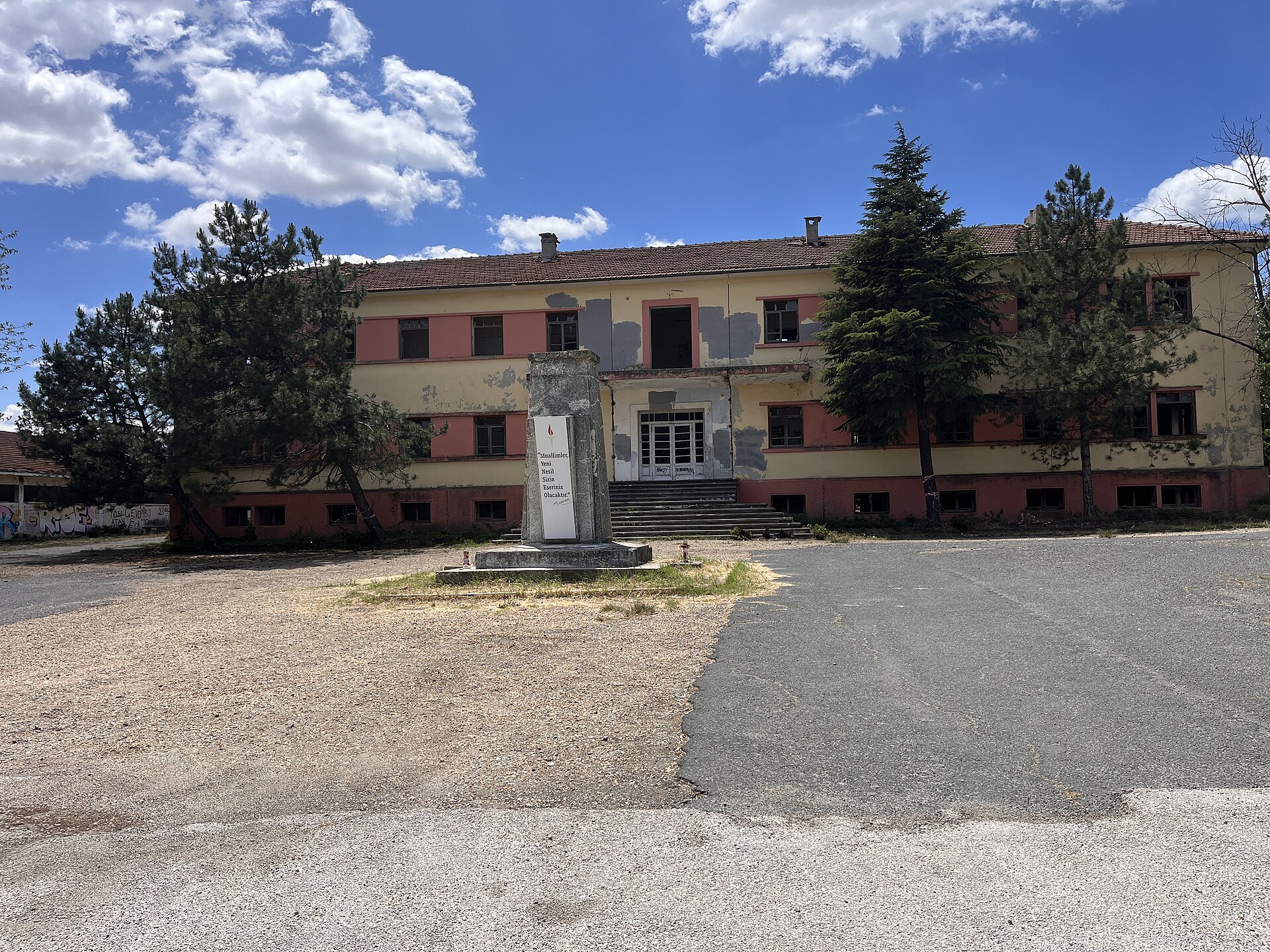 Kepirtepe Köy Enstitüsü